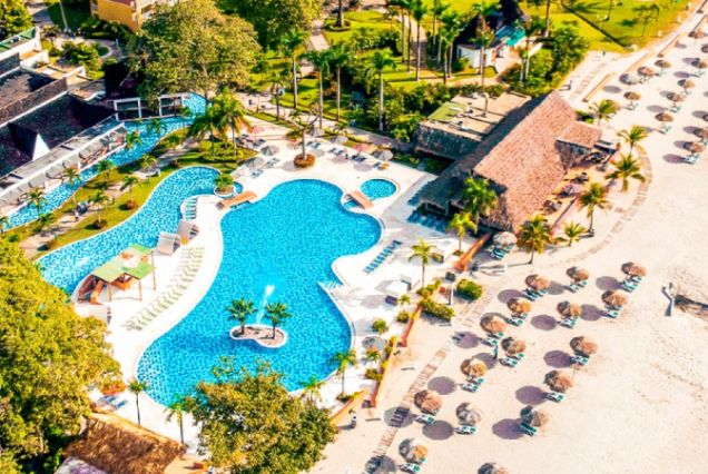 ¡Vívelo todo en Panamá! Combinado Decameron